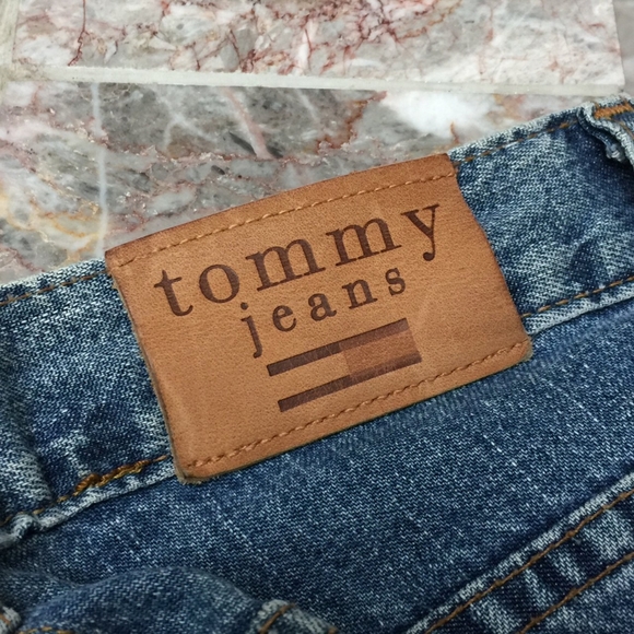 Vintage Tommy Hilfiger High Waisted Jeans - Picture 4 of 4